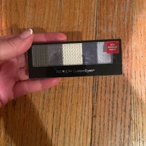 Barely used Revlon CustomEyes Eyeshadow Palette - Black, White, and blues
